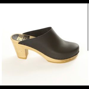 Handmade Leather Sven Clogs